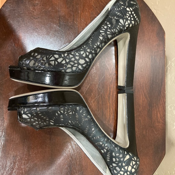 Valentino Garavani Peep Toe Laser Cut Mesh Pumps, Size 38/8, Black - Picture 9 of 13